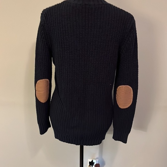 Brandy Melville navy Cardigan with patches on elbows. Good condition. One size - Picture 5 of 6